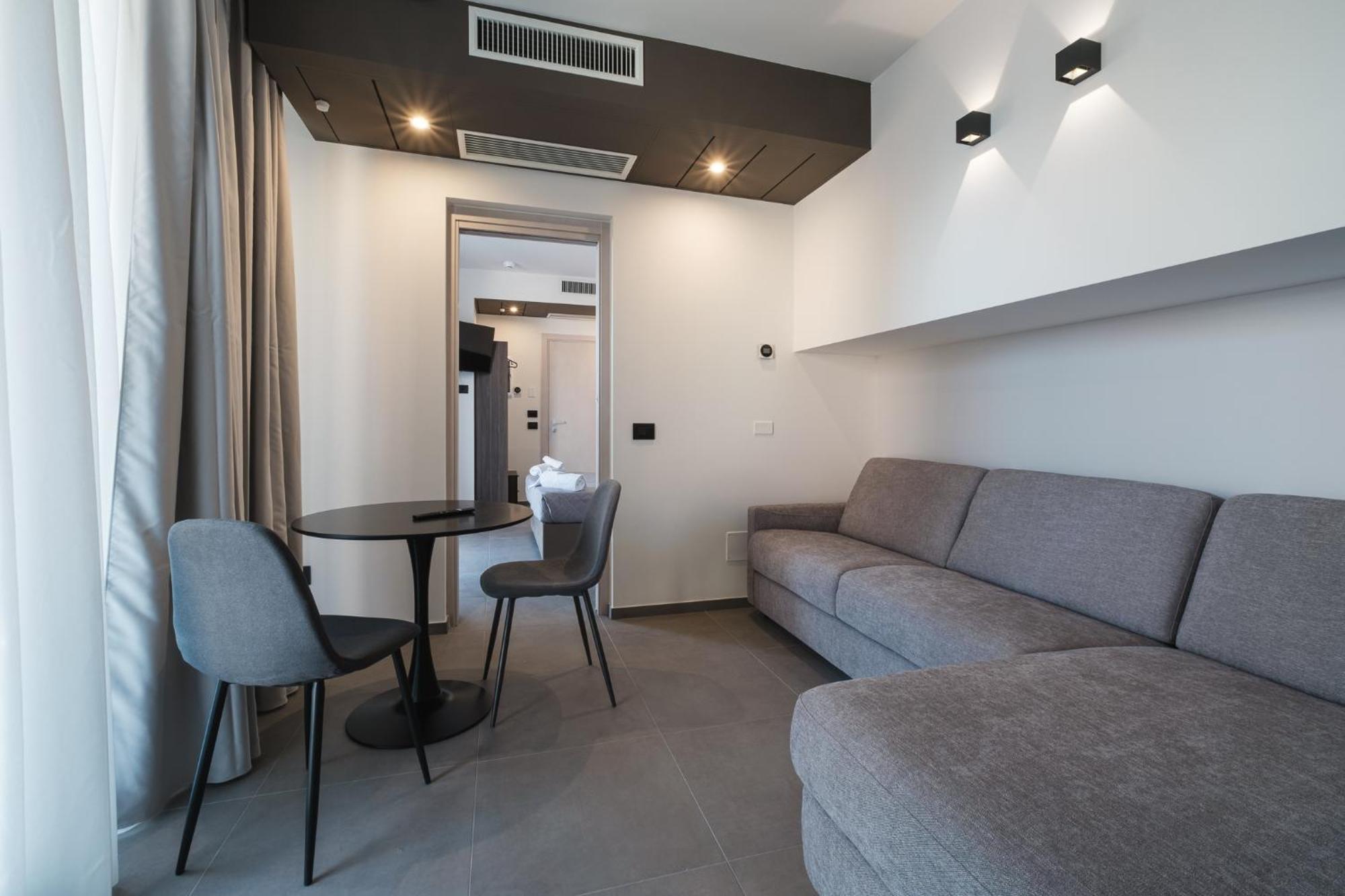 ريميني Residence Goldoni6 Suite Apartment المظهر الخارجي الصورة